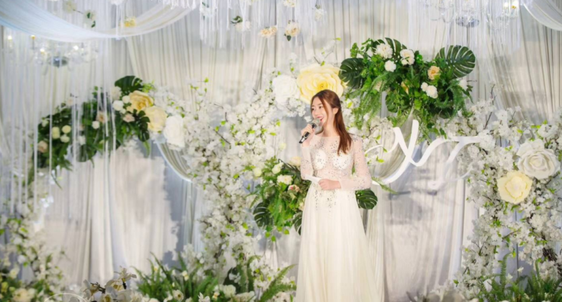 挑选婚礼主持